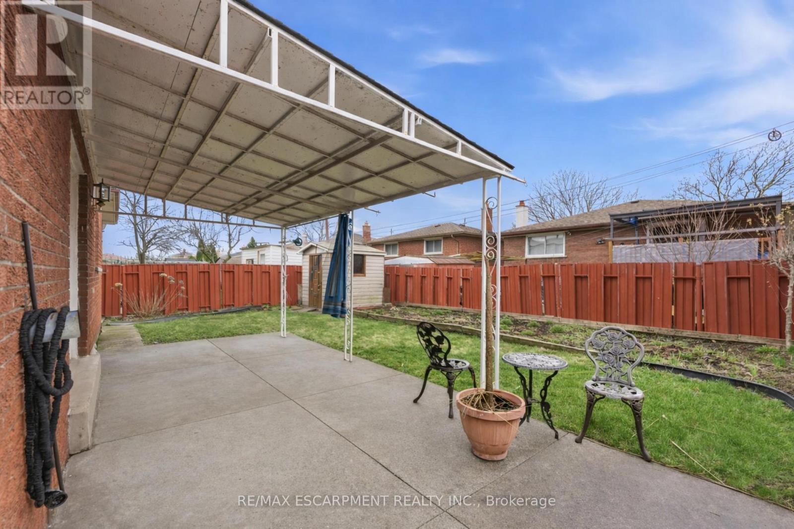 26 Adorn Court, Hamilton, ON - Outdoor