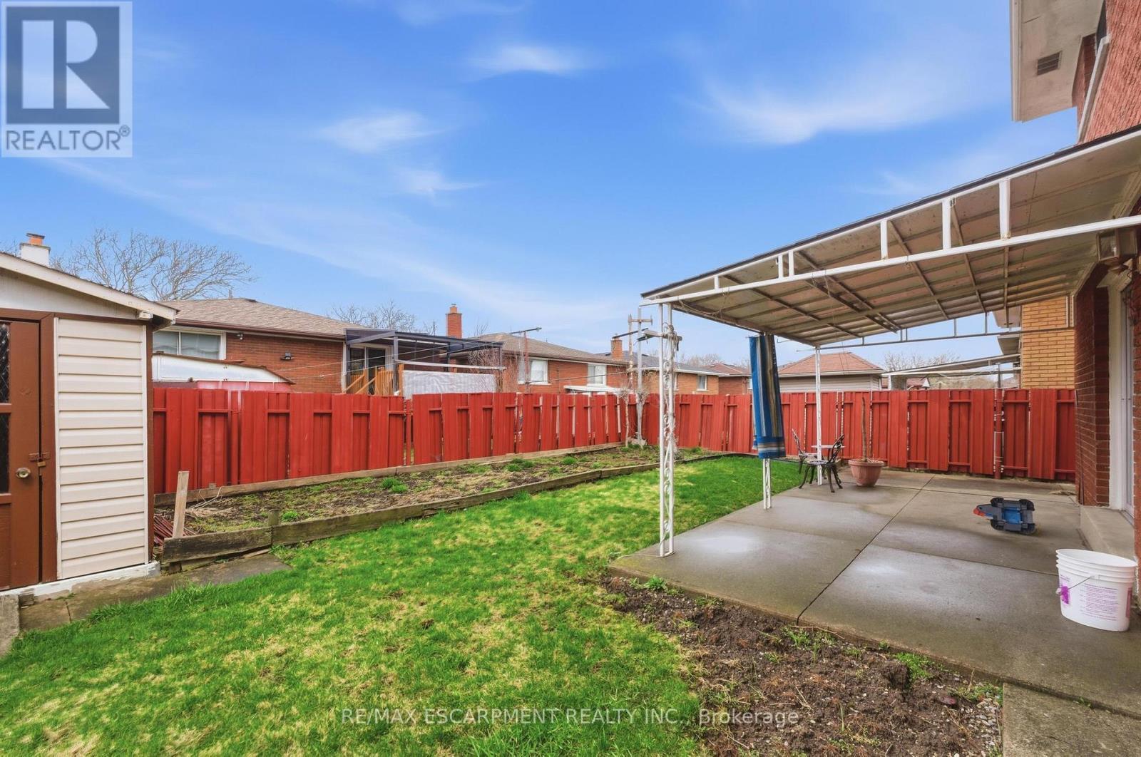 26 Adorn Court, Hamilton, ON - Outdoor