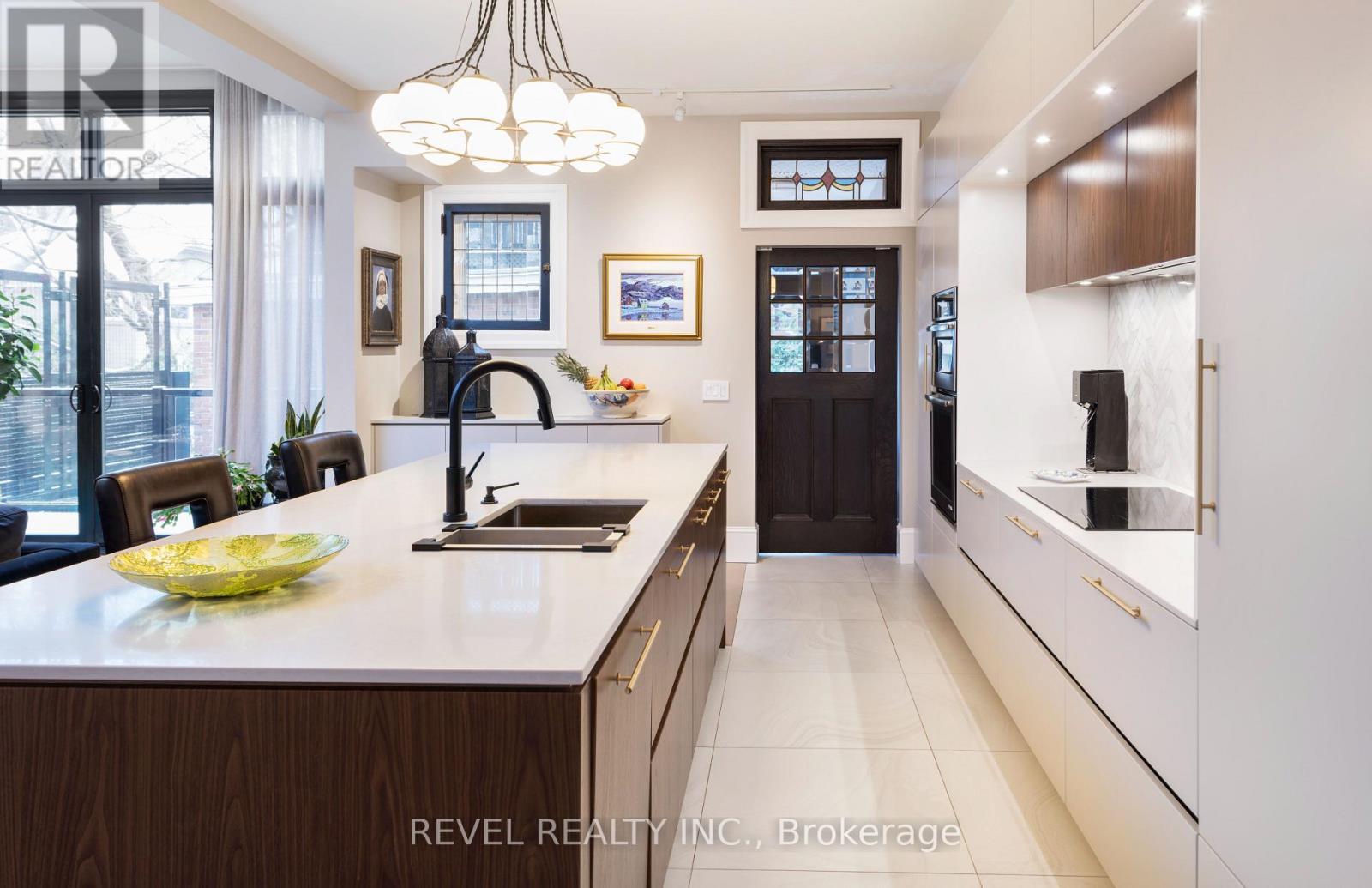 Main Level Kitchen - 90 Powell Avenue, Ottawa, ON - Indoor Photo Showing Kitchen