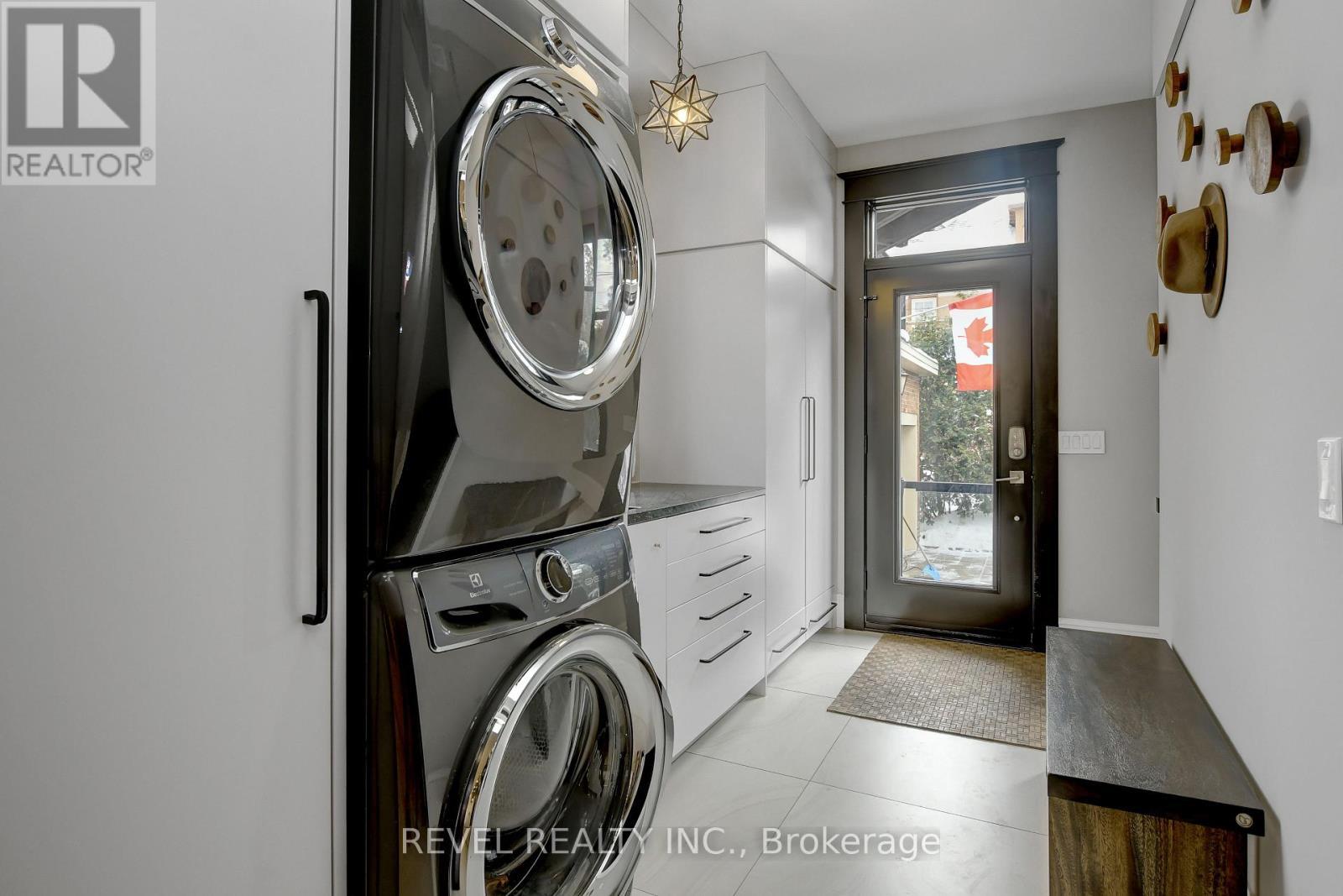 Main Level Mudroom Entrance - 90 Powell Avenue, Ottawa, ON - Indoor Photo Showing Laundry Room