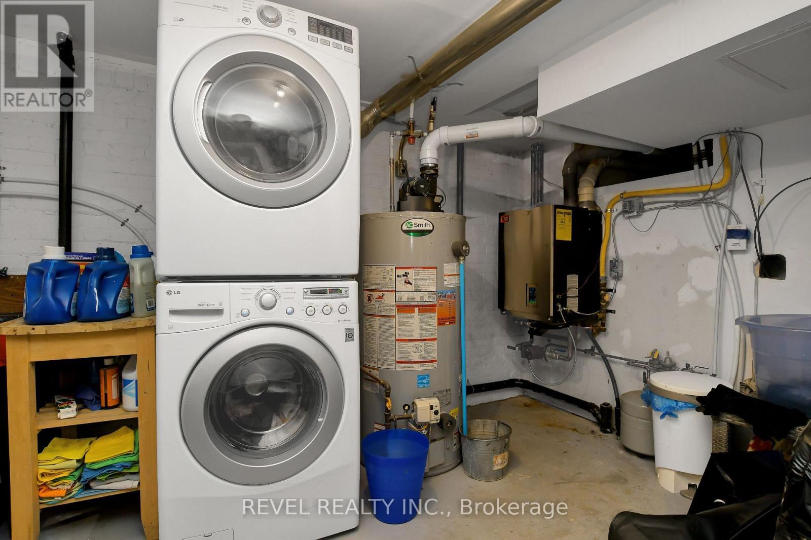 Common Area -Washer & Dryer for Unit #3 - 90 Powell Avenue, Ottawa, ON - Indoor Photo Showing Laundry Room