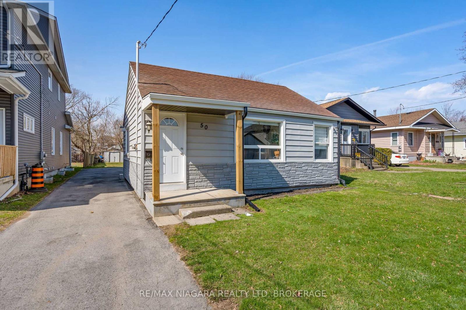 50 Merigold Street, St. Catharines (Western Hill), ON - Outdoor