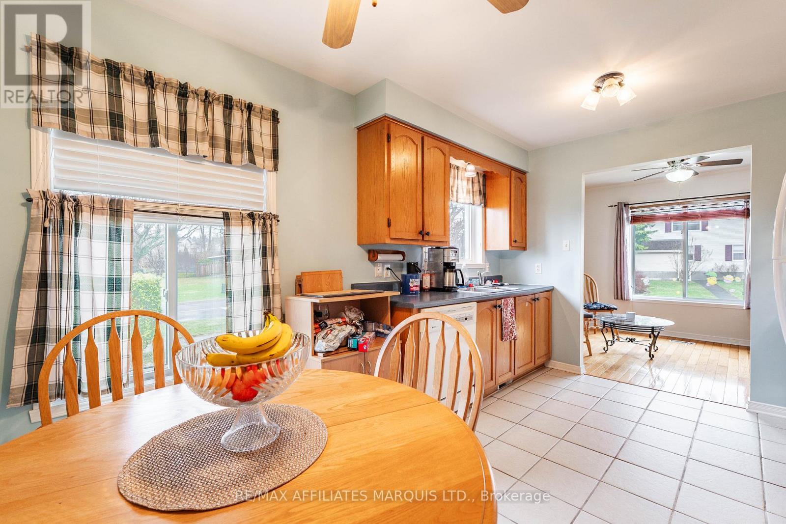 847 Glengarry Boulevard, Cornwall, ON - Indoor Photo Showing Dining Room