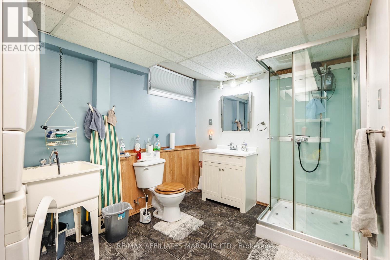 847 Glengarry Boulevard, Cornwall, ON - Indoor Photo Showing Bathroom