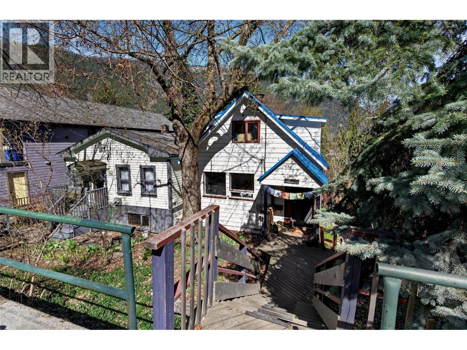 117 High Street, Nelson, BC - Outdoor