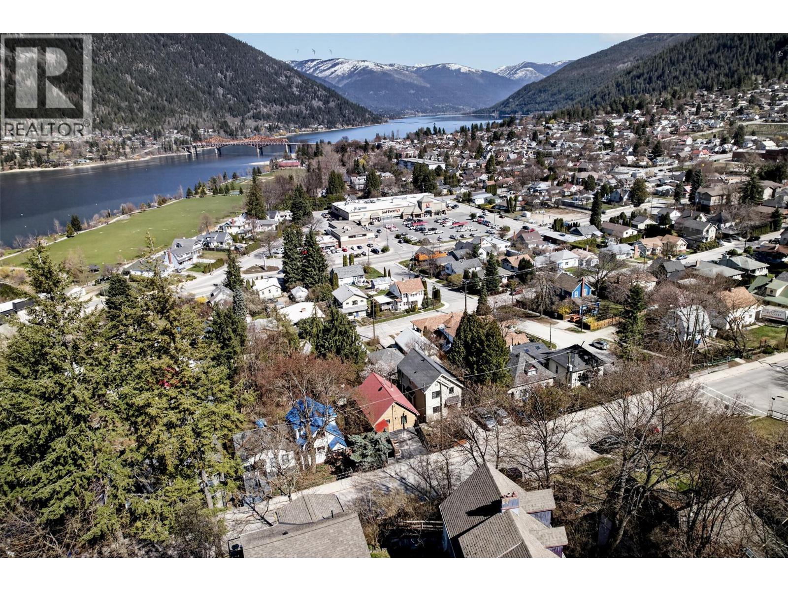 117 High Street, Nelson, BC - Outdoor With Body Of Water With View