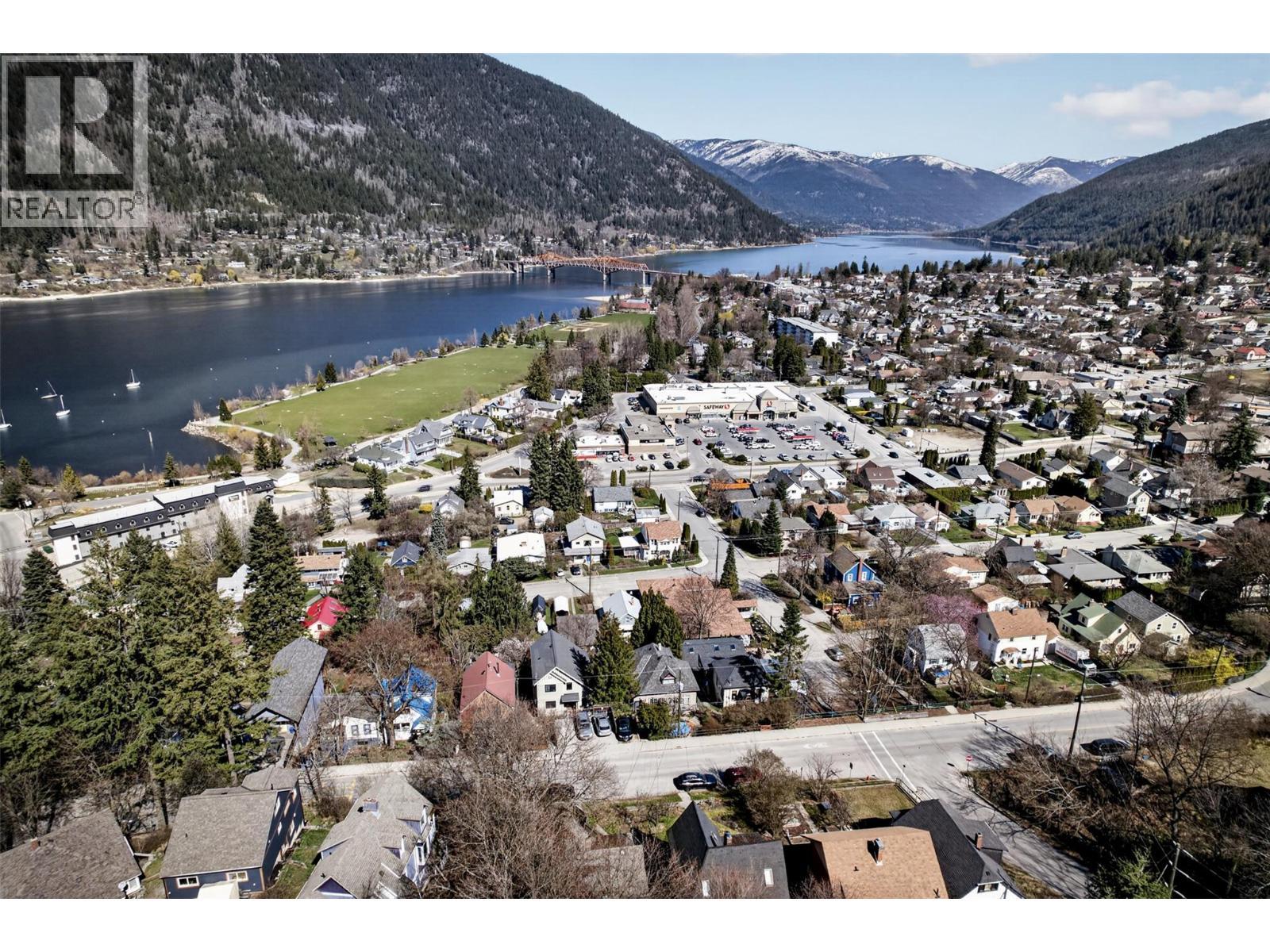 117 High Street, Nelson, BC - Outdoor With Body Of Water With View