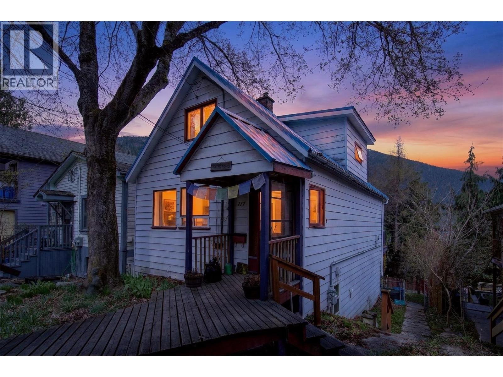 117 High Street, Nelson, BC - Outdoor