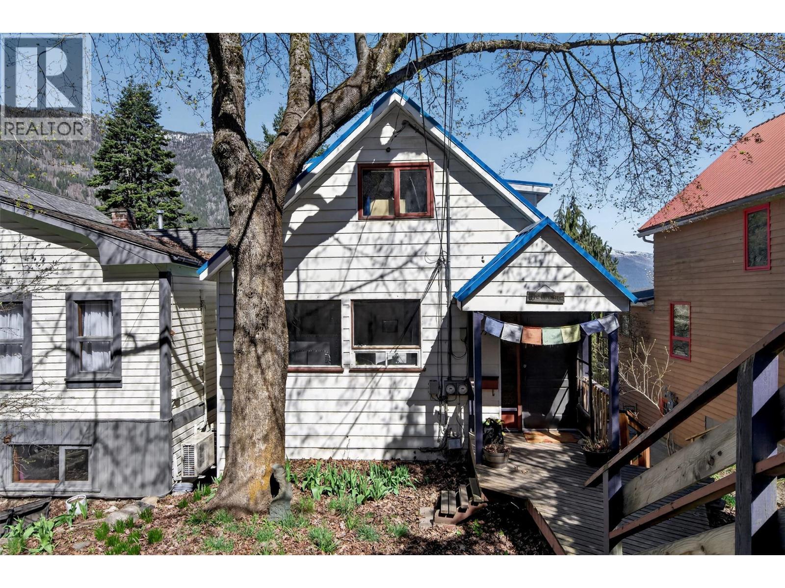 117 High Street, Nelson, BC - Outdoor