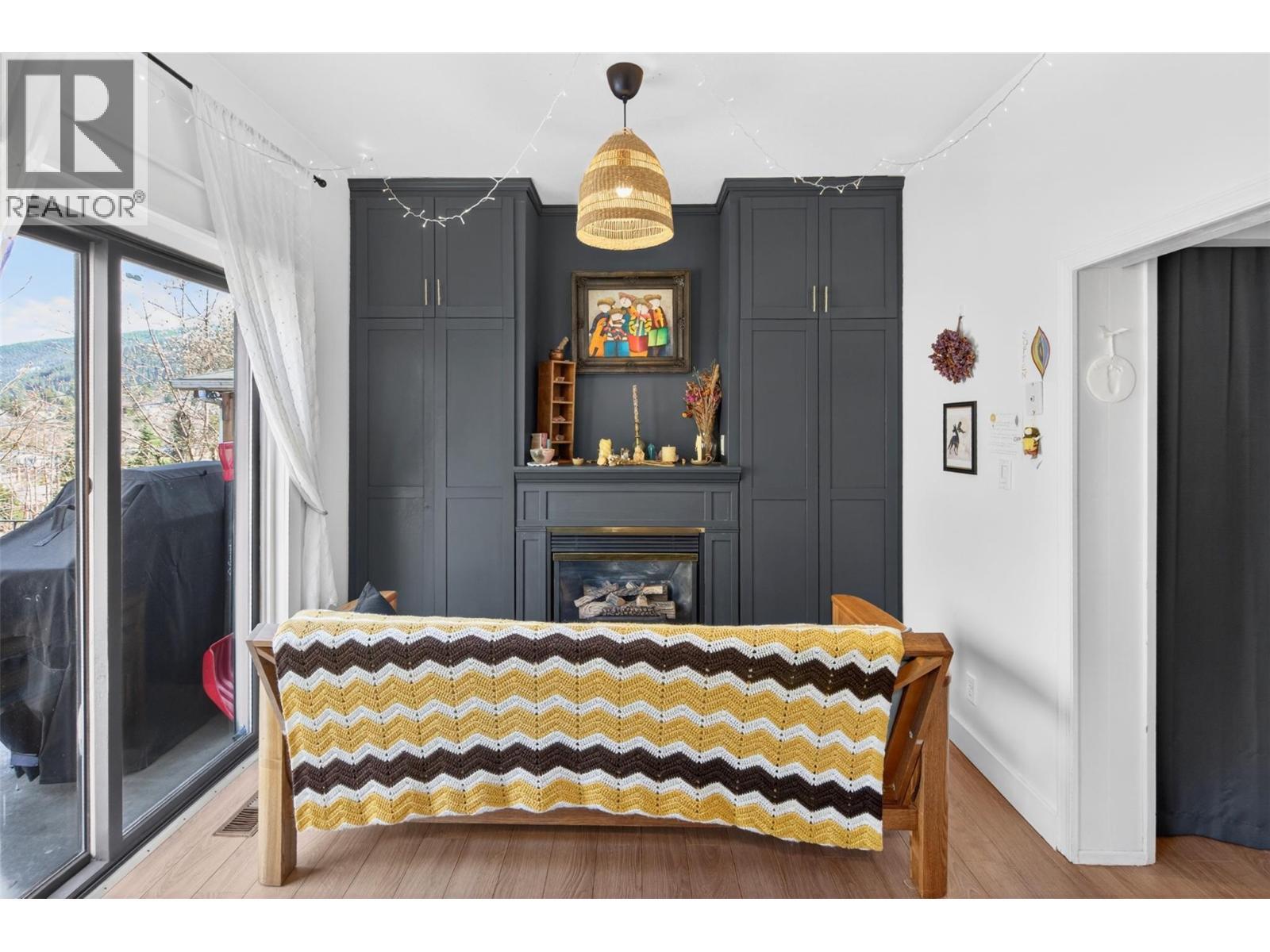 117 High Street, Nelson, BC - Indoor Photo Showing Bedroom