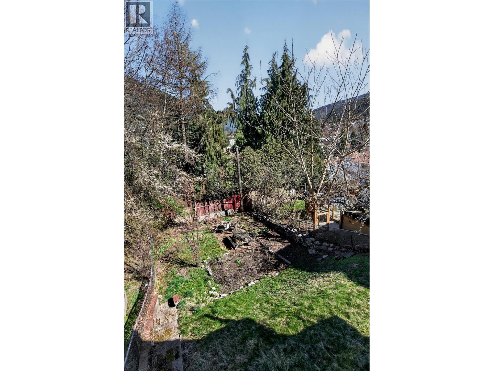 117 High Street, Nelson, BC - Outdoor