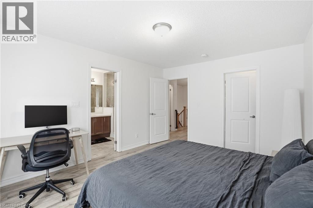 48 Harmony Way, Thorold, ON - Indoor Photo Showing Bedroom