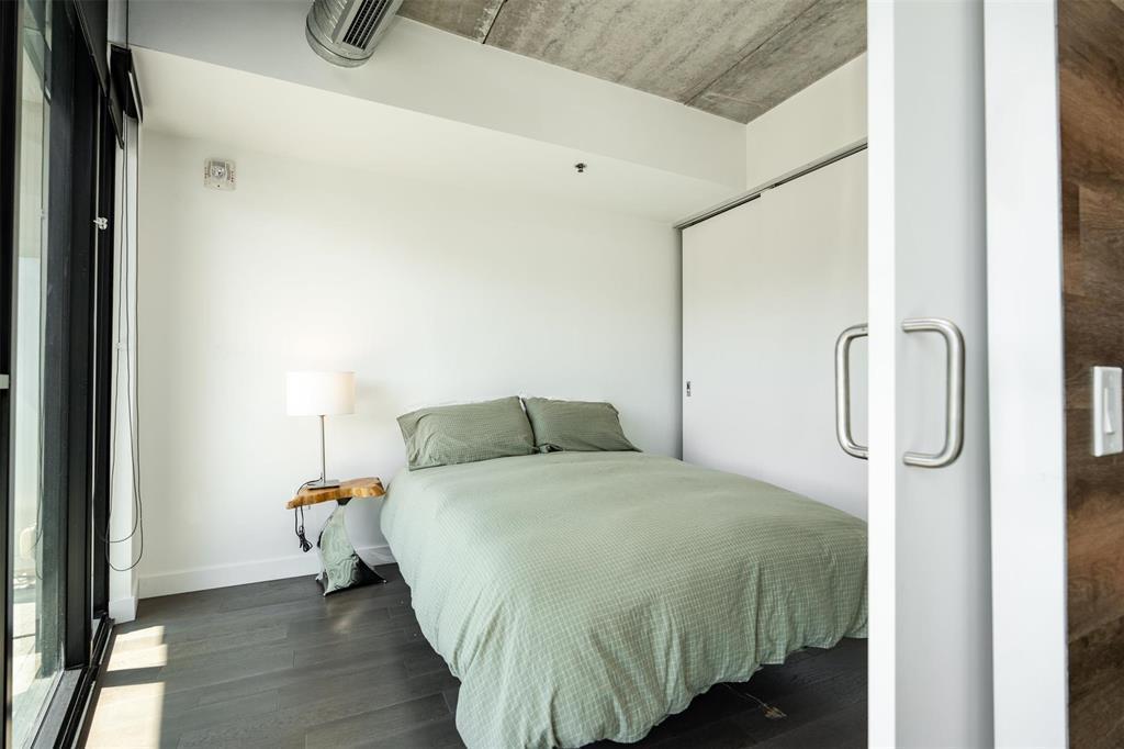 605 311 Hargrave Street, Winnipeg, MB - Indoor Photo Showing Bedroom