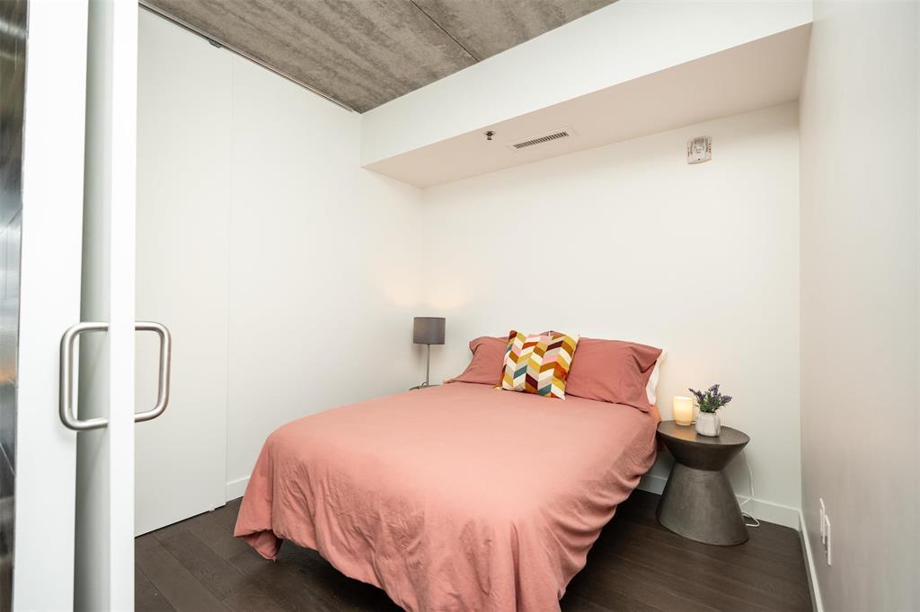 605 311 Hargrave Street, Winnipeg, MB - Indoor Photo Showing Bedroom