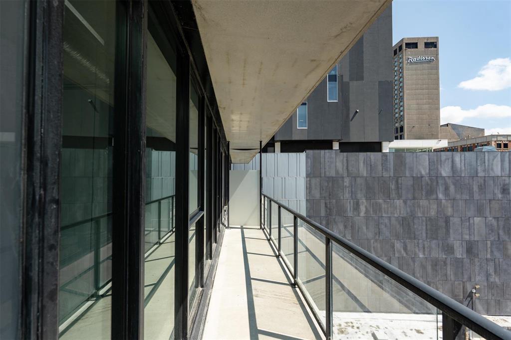 605 311 Hargrave Street, Winnipeg, MB - Outdoor With Exterior