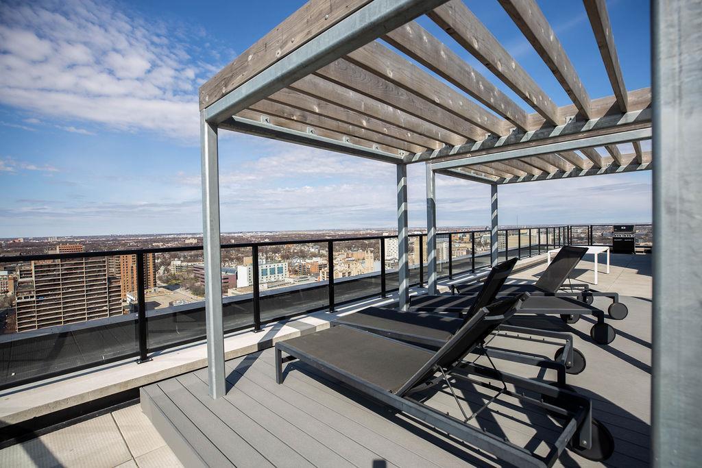 605 311 Hargrave Street, Winnipeg, MB - Outdoor With View With Exterior