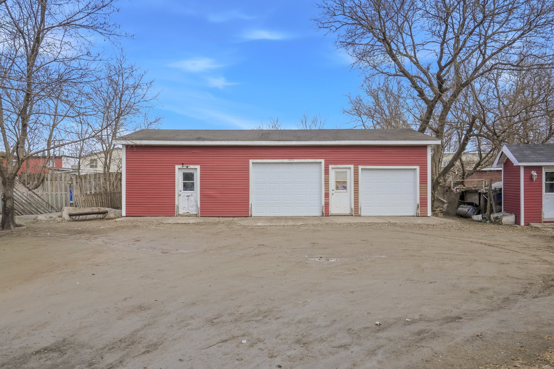 Garage - 255 - 261 Rue Ste-Marie, Magog, QC - Outdoor