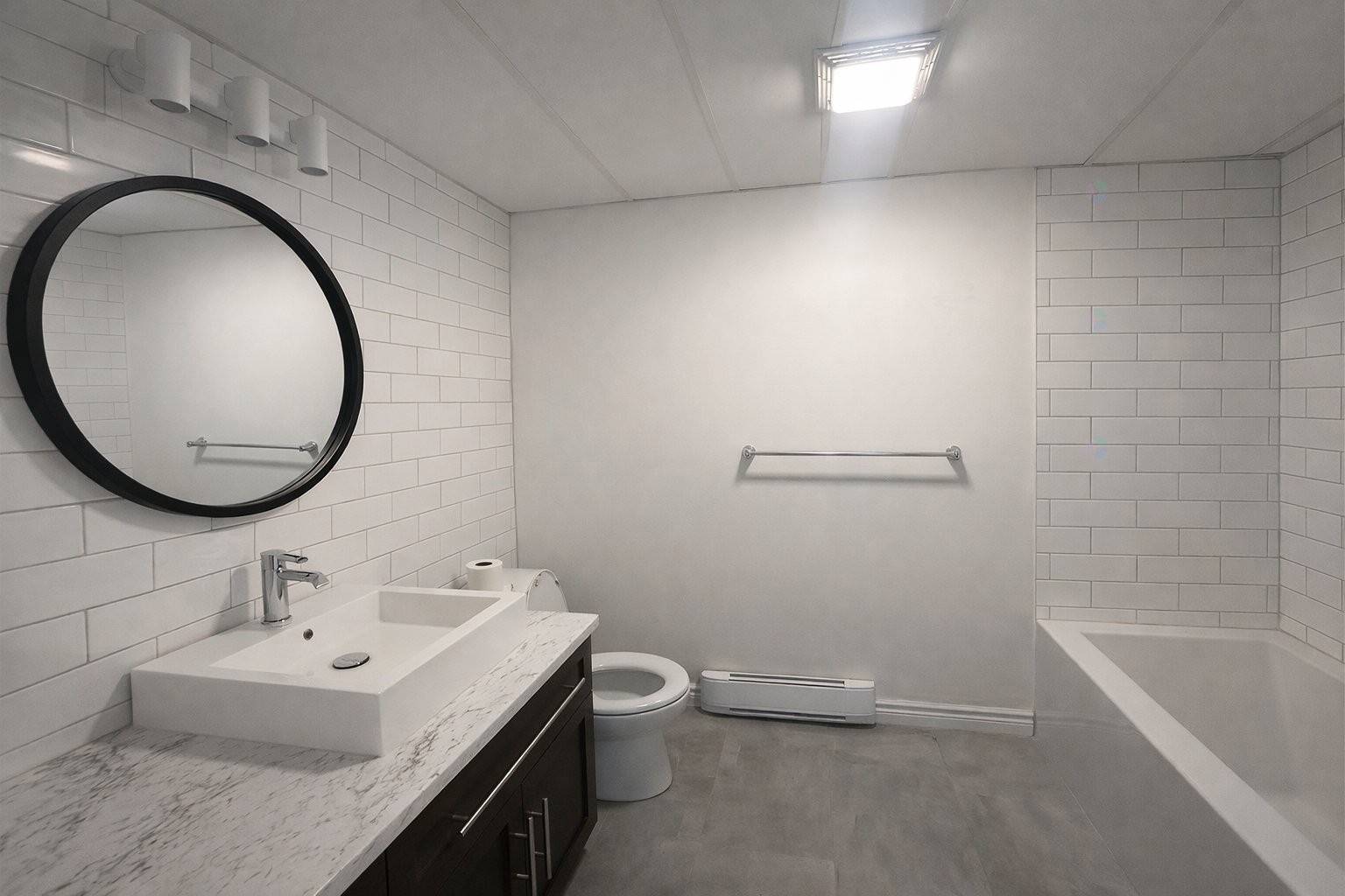 Salle de bains - 255 - 261 Rue Ste-Marie, Magog, QC - Indoor Photo Showing Bathroom