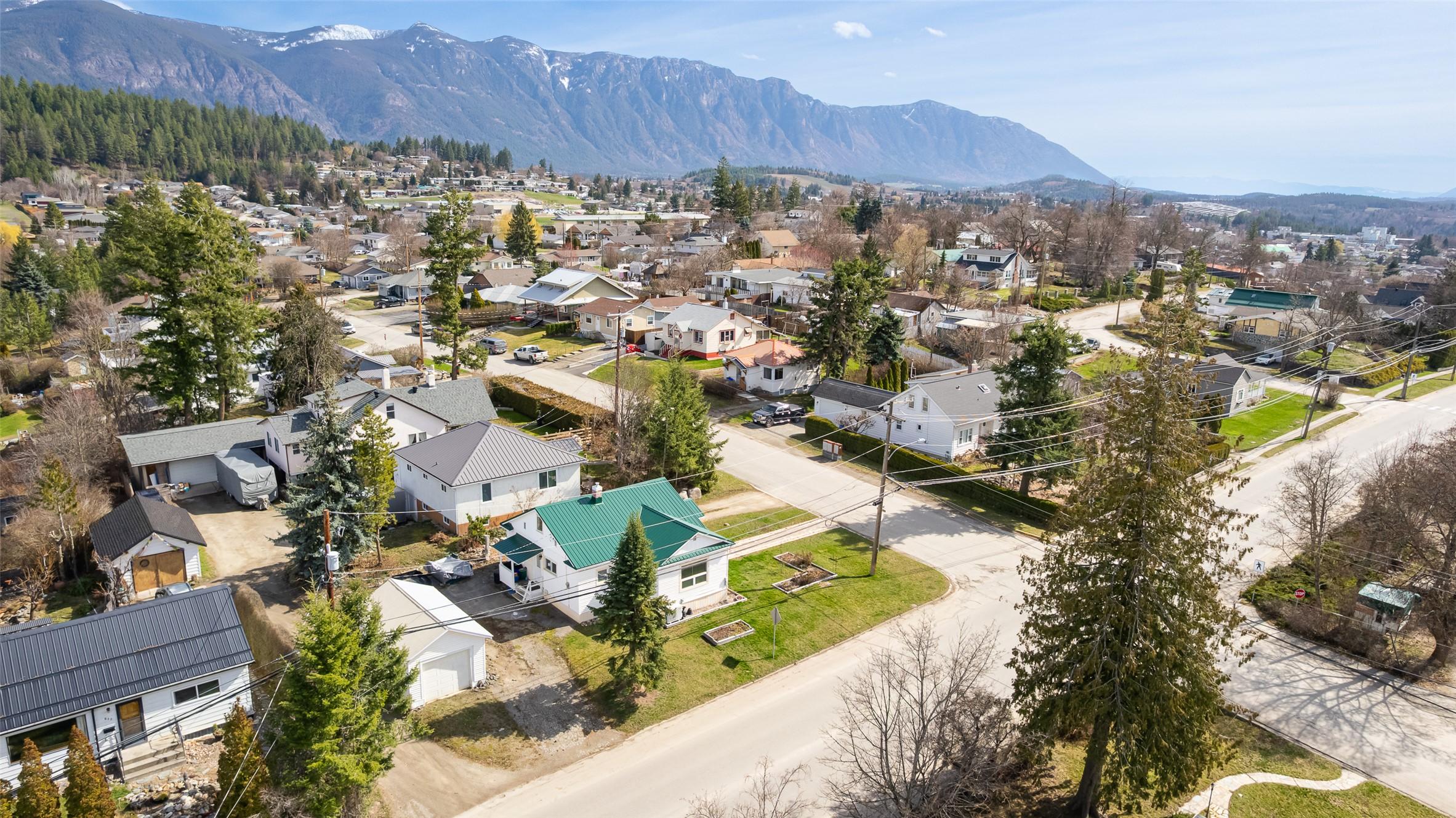 1006 Murdoch Street, Creston, BC
