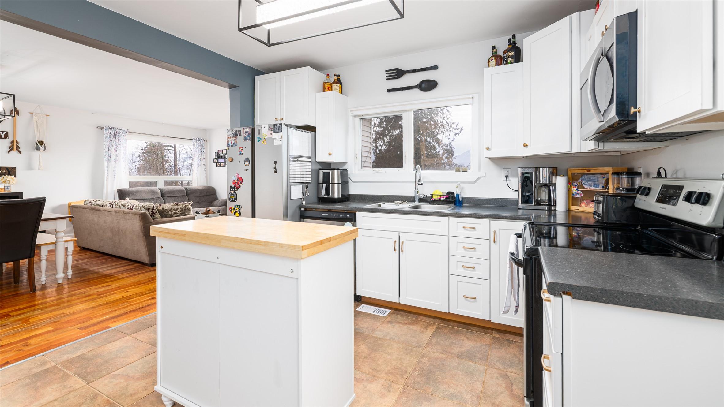 1006 Murdoch Street, Creston, BC