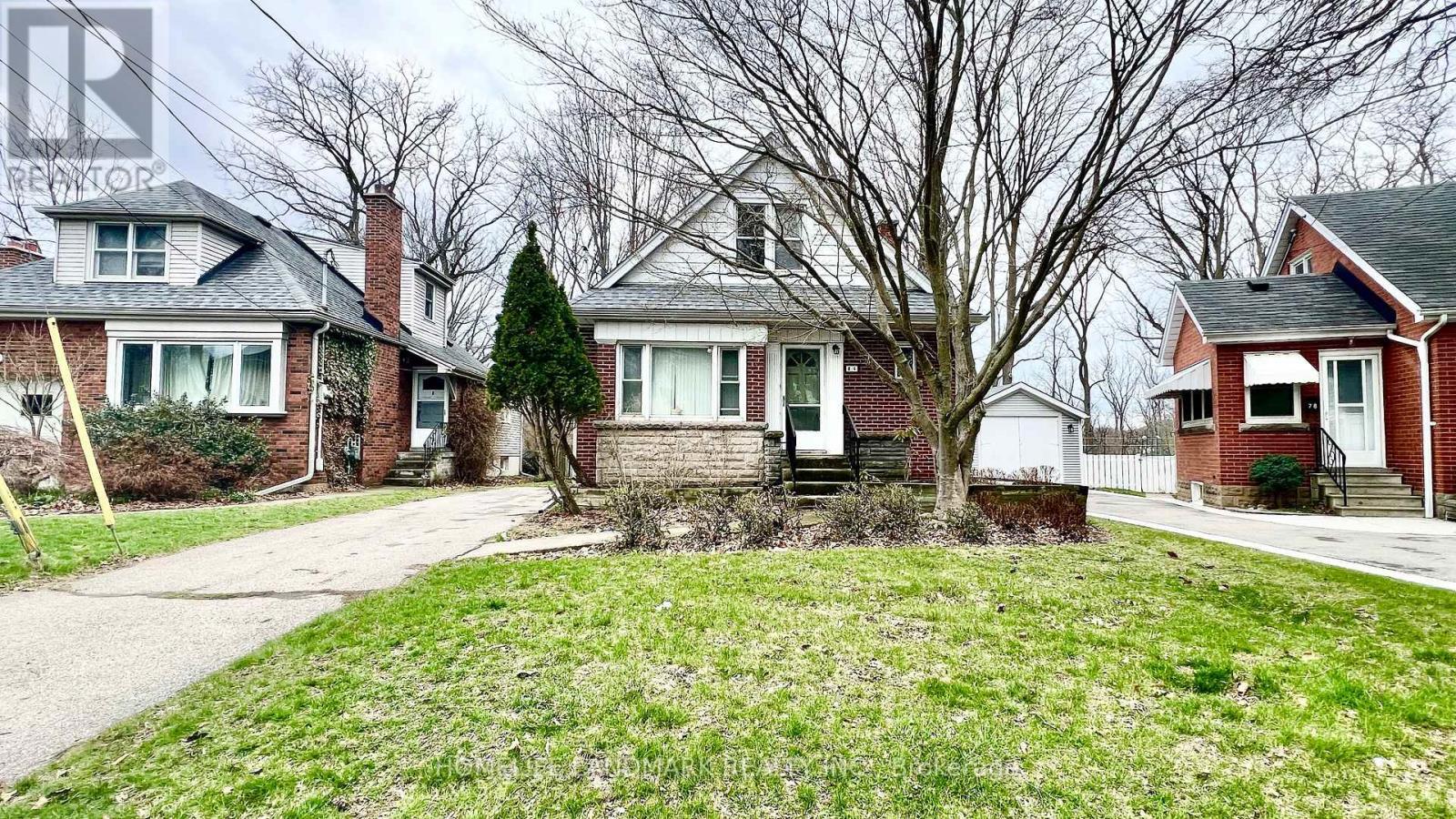 84 Binkley Crescent, Hamilton, ON - Outdoor With Facade