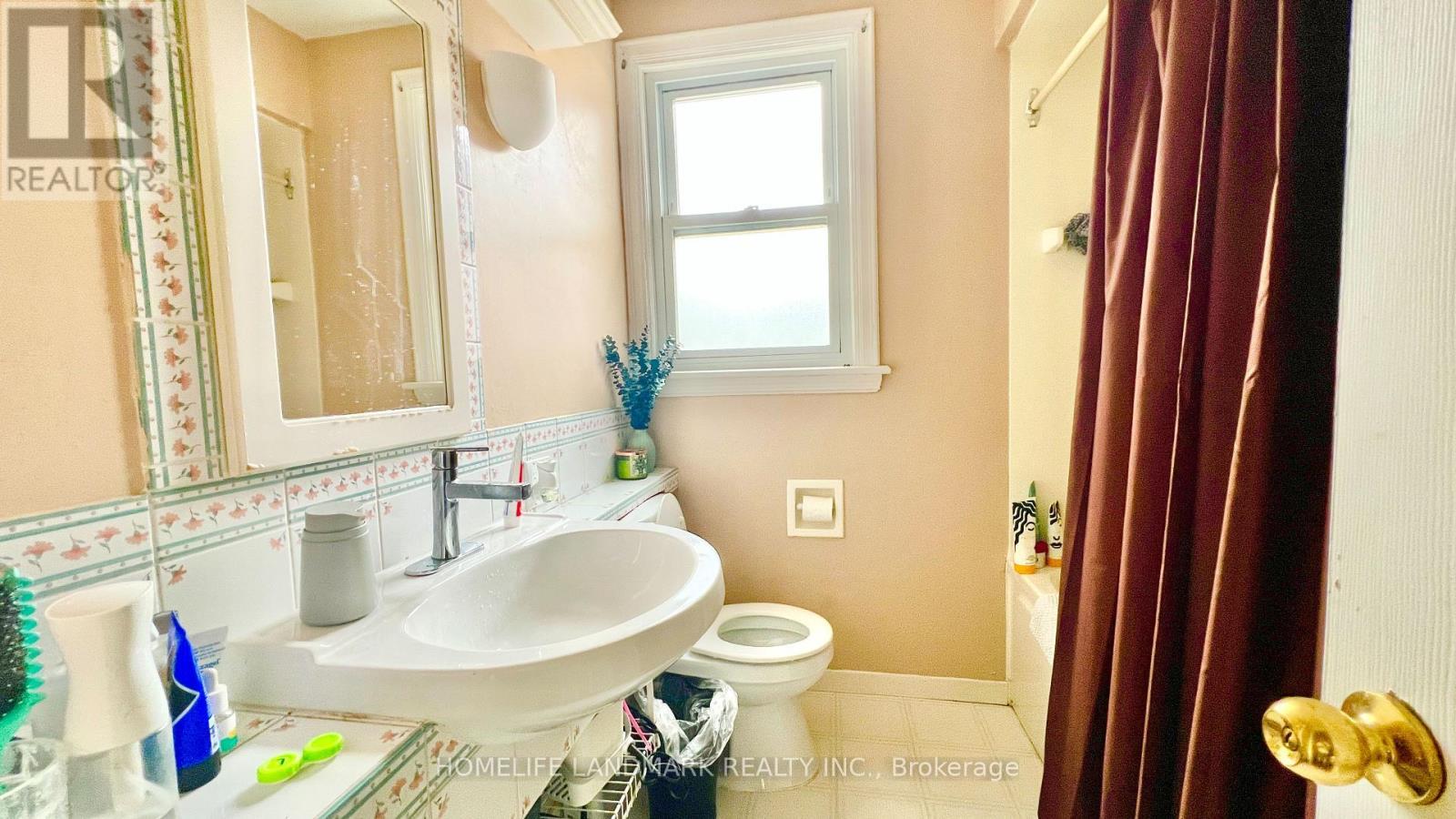84 Binkley Crescent, Hamilton, ON - Indoor Photo Showing Bathroom