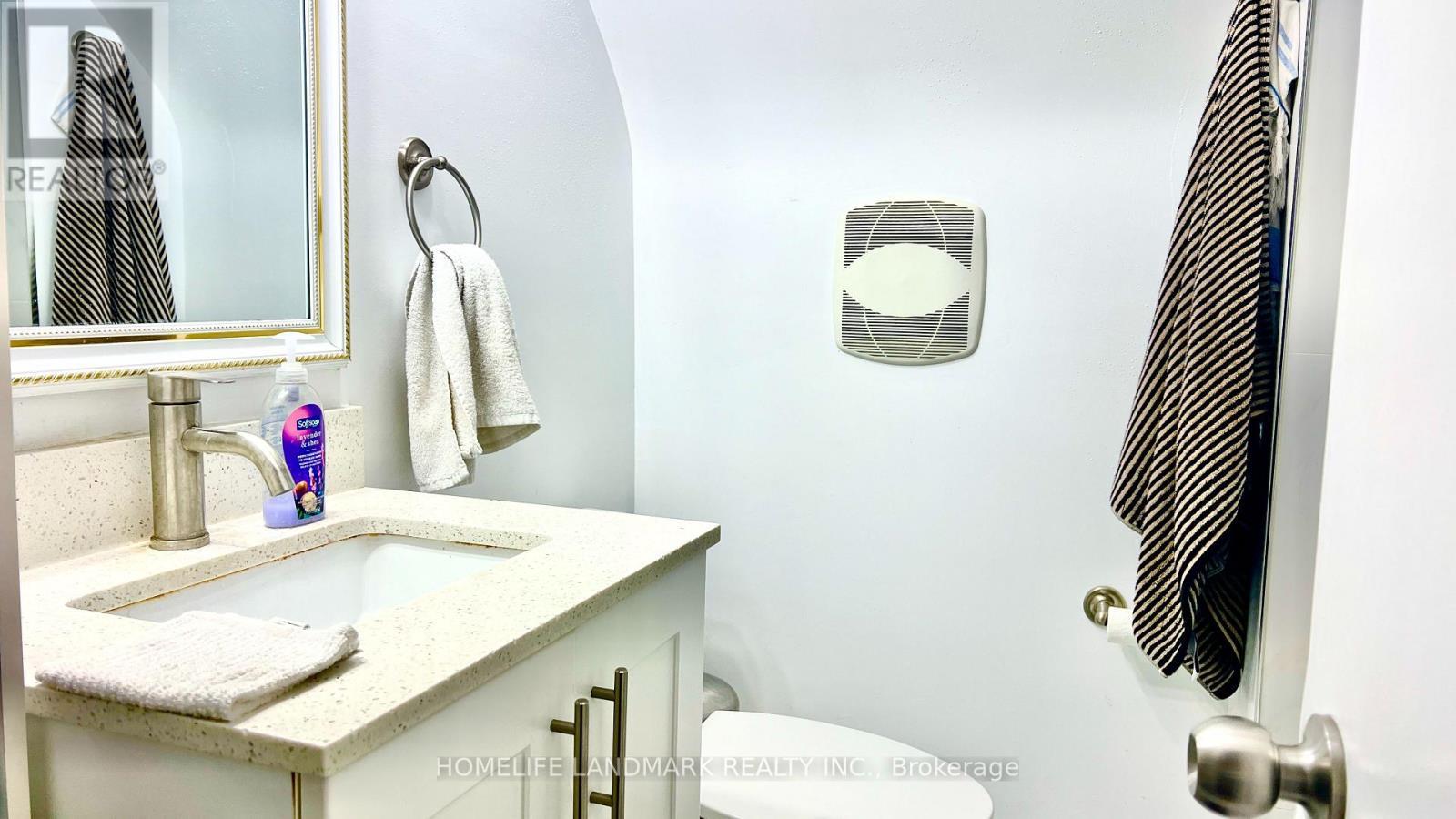84 Binkley Crescent, Hamilton, ON - Indoor Photo Showing Bathroom