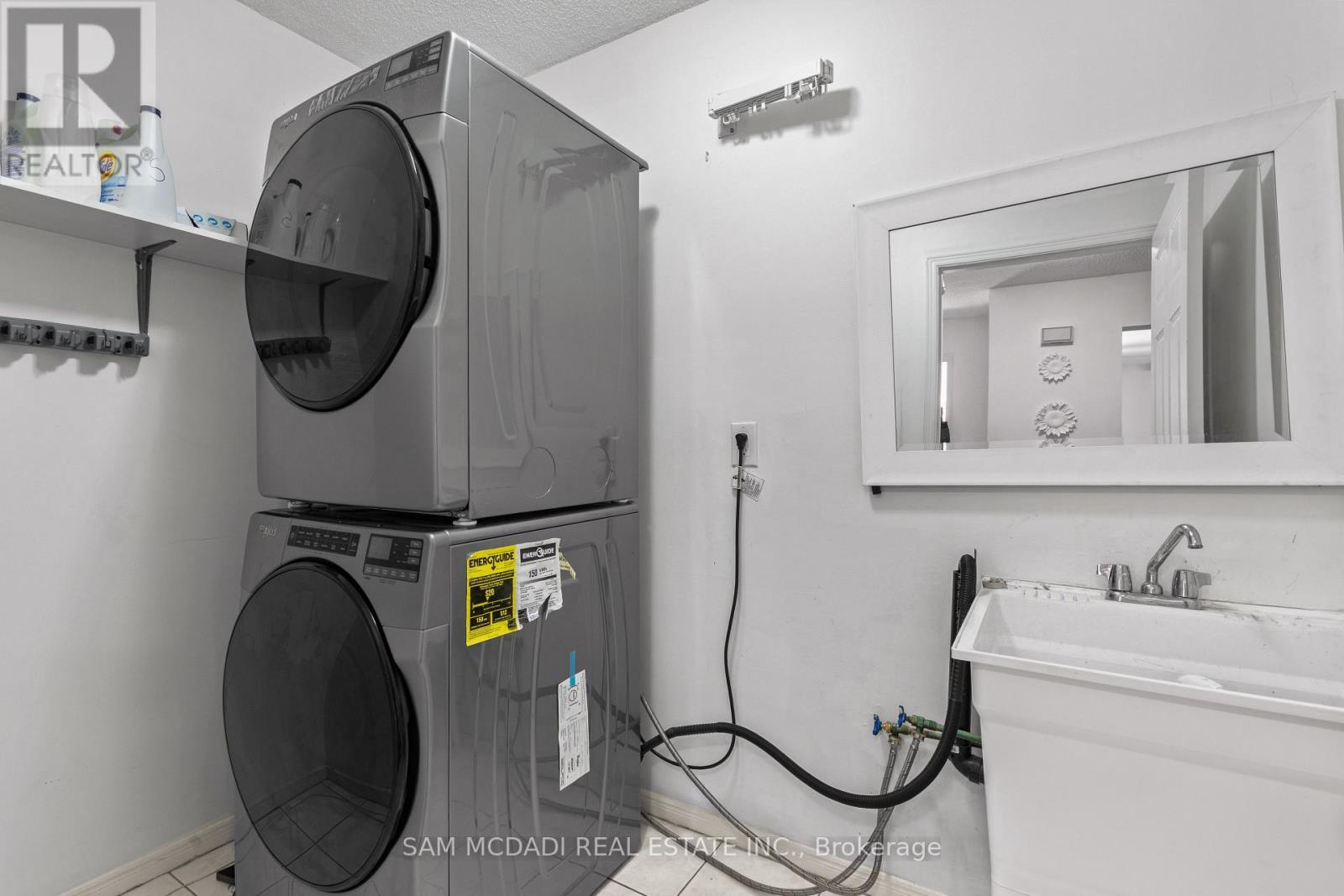 6282 Camgreen Circle, Mississauga, ON - Indoor Photo Showing Laundry Room
