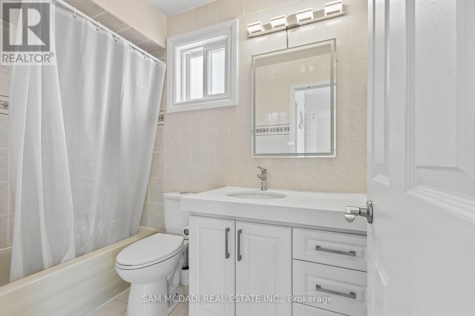 6282 Camgreen Circle, Mississauga, ON - Indoor Photo Showing Bathroom