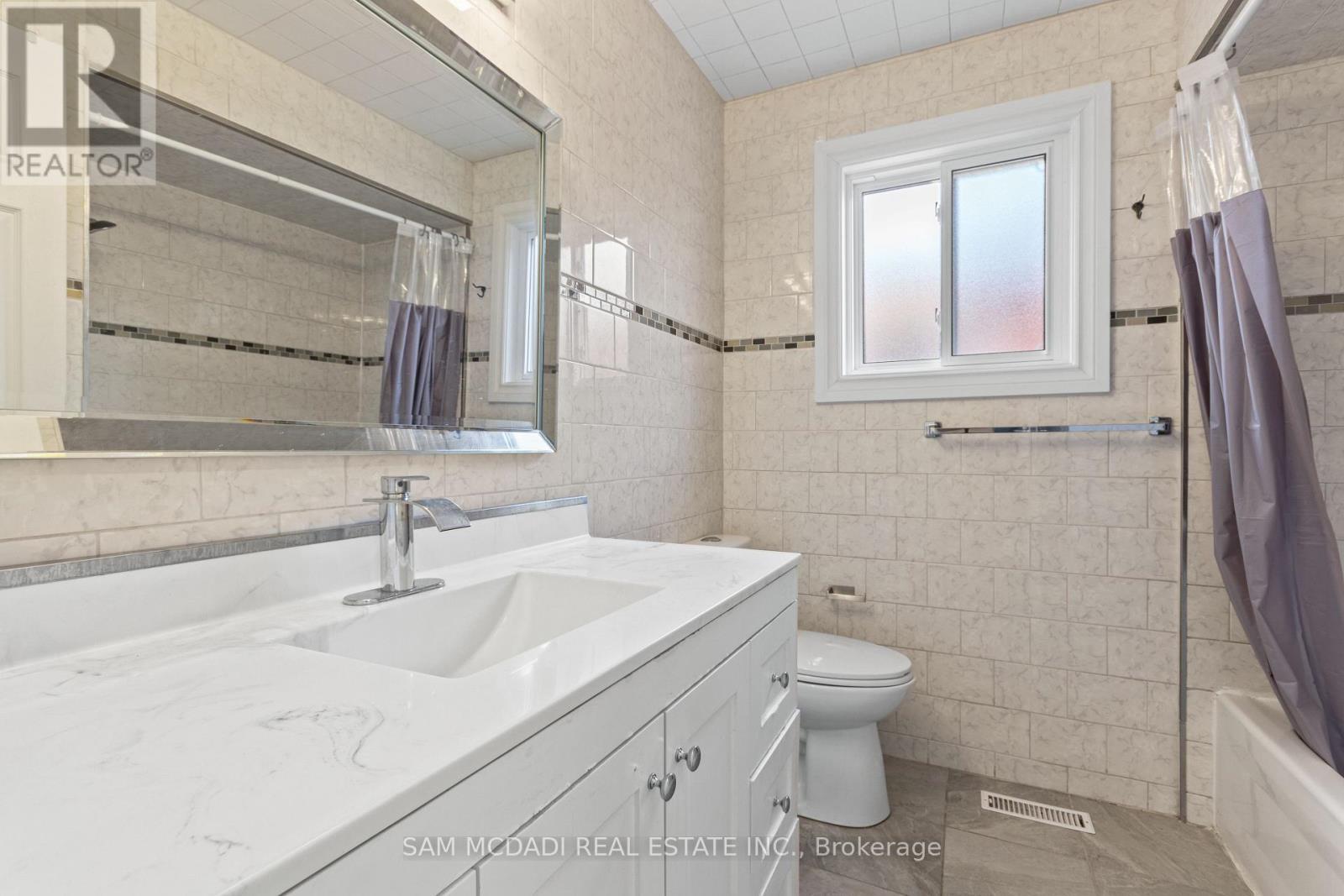 6282 Camgreen Circle, Mississauga, ON - Indoor Photo Showing Bathroom