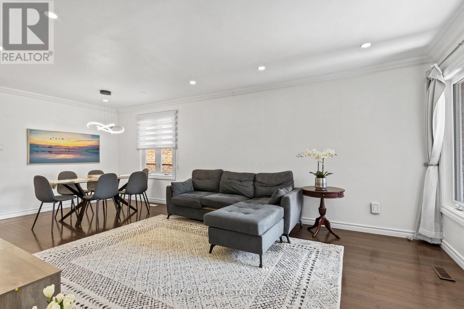 6282 Camgreen Circle, Mississauga, ON - Indoor Photo Showing Living Room