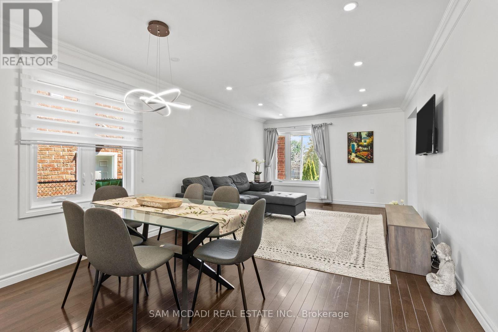 6282 Camgreen Circle, Mississauga, ON - Indoor Photo Showing Dining Room
