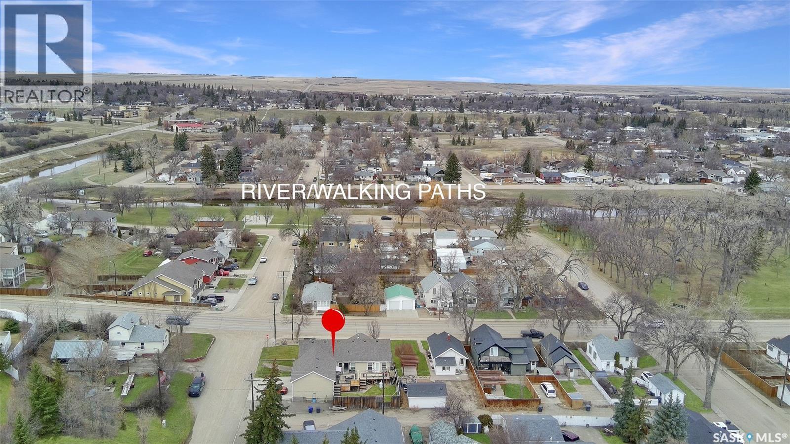 808 Chaplin Street, Swift Current, SK - Outdoor With View
