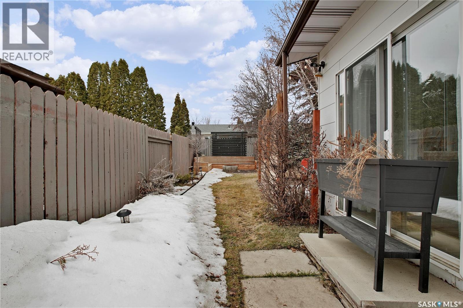 226 Candle Crescent, Saskatoon, SK - Outdoor