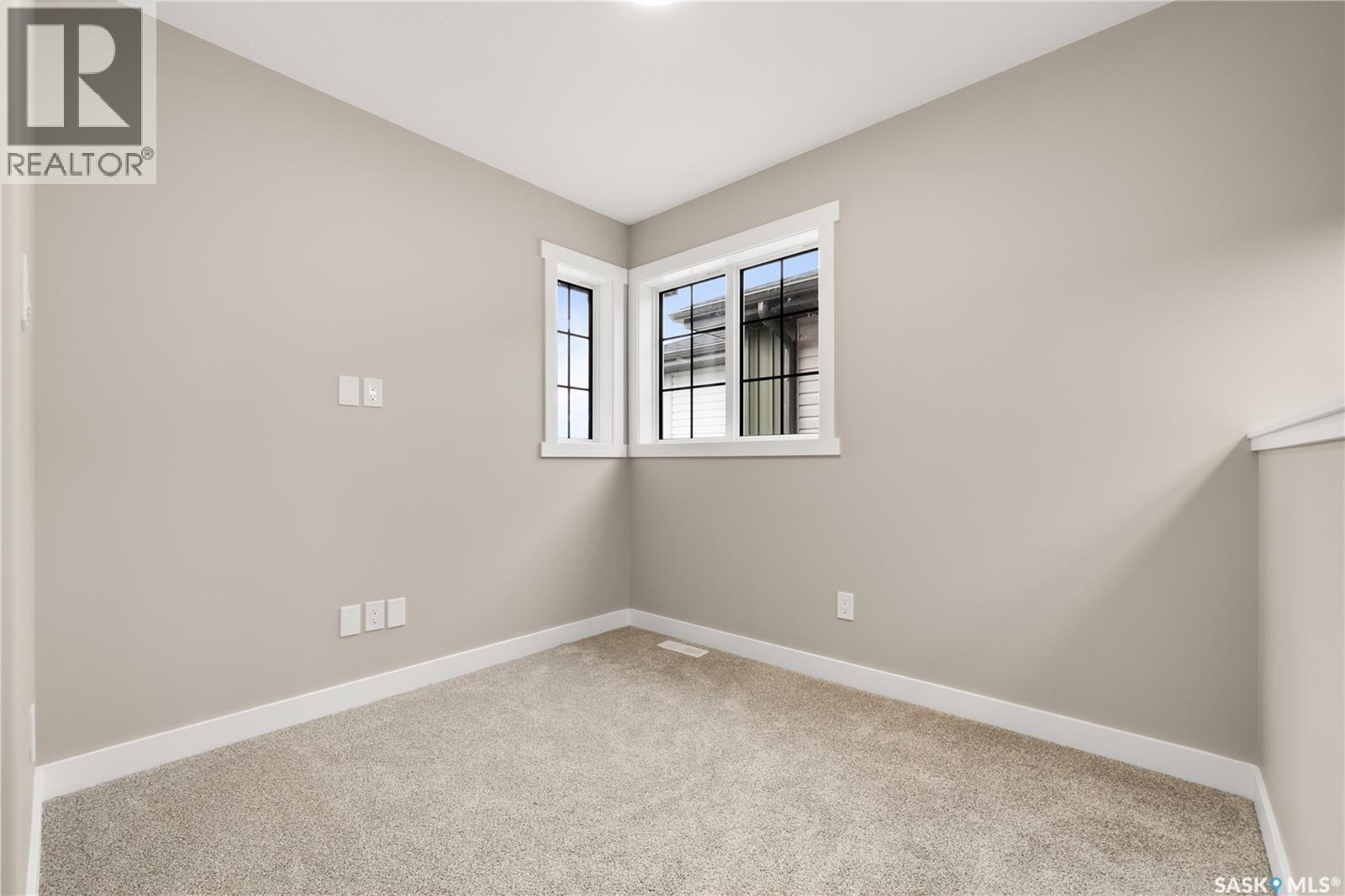 315 Veterans Drive, Warman, SK - Indoor Photo Showing Other Room
