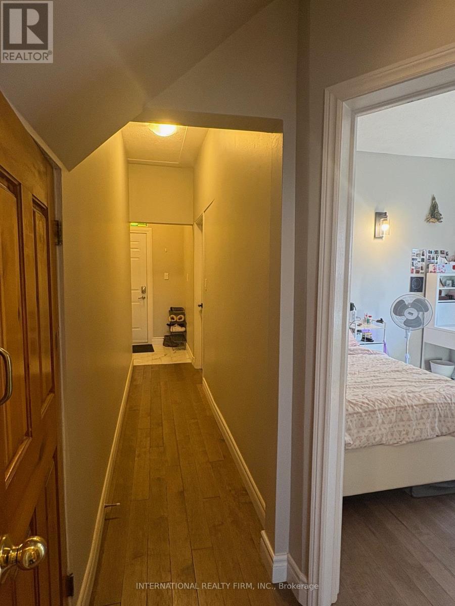 300 Locke Street S, Hamilton, ON - Indoor