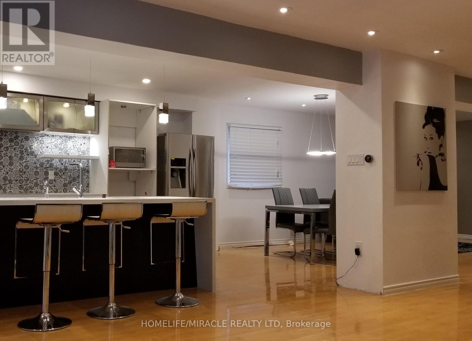 487 Wallenberg Crescent, Mississauga, ON - Indoor