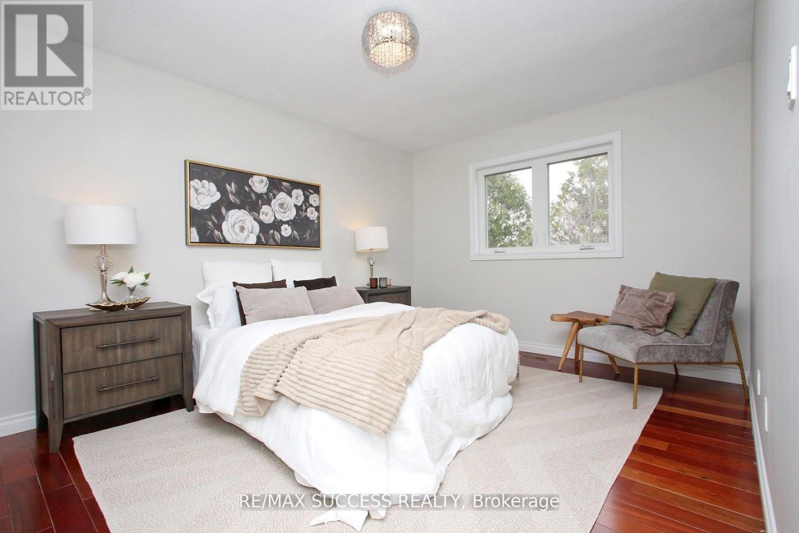 6643 Mockingbird Lane, Mississauga, ON - Indoor Photo Showing Bedroom