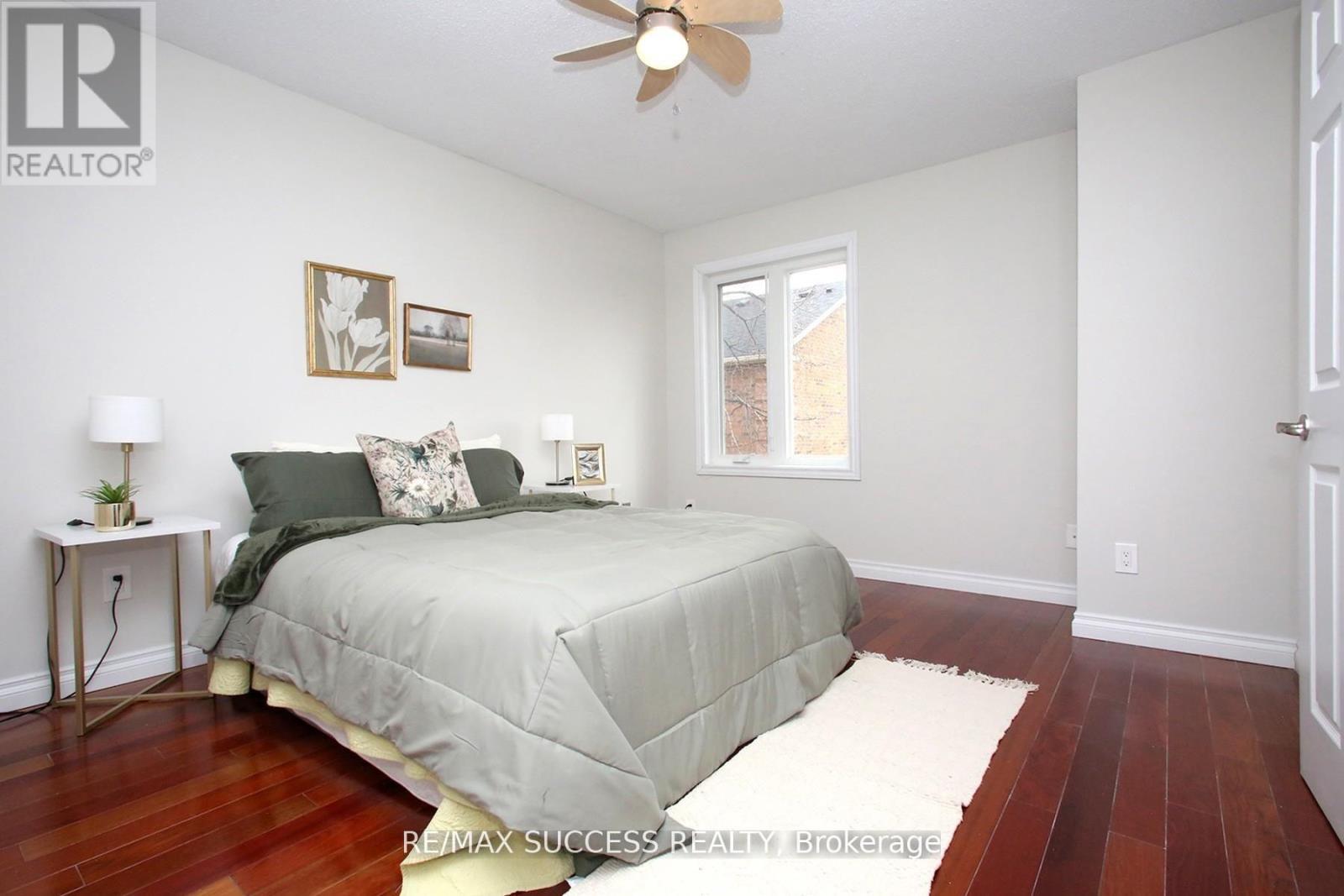 6643 Mockingbird Lane, Mississauga, ON - Indoor Photo Showing Bedroom