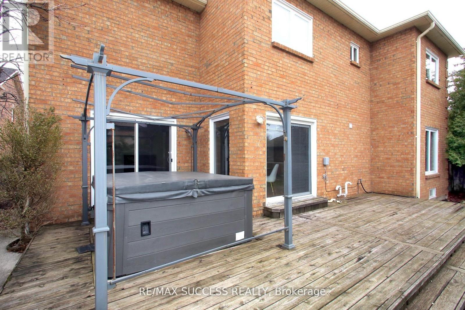 6643 Mockingbird Lane, Mississauga, ON - Outdoor With Deck Patio Veranda With Exterior