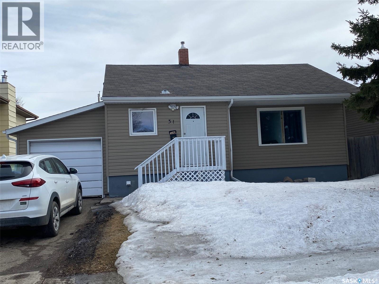 31 Irwin Avenue, Yorkton, SK - Outdoor