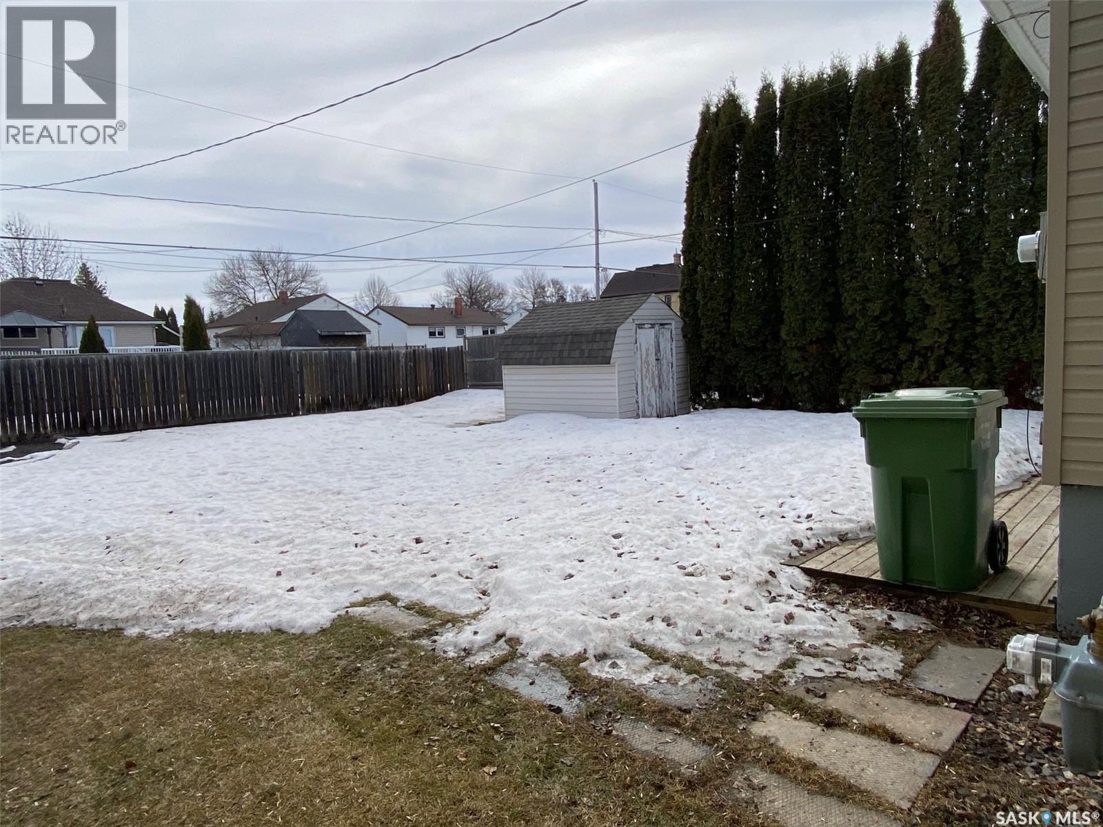 31 Irwin Avenue, Yorkton, SK - Outdoor