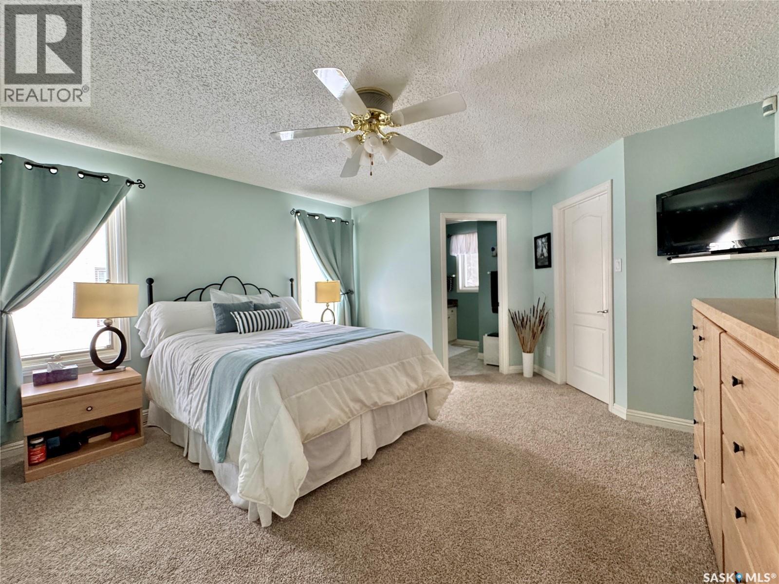 140 Morrison Drive, Yorkton, SK - Indoor Photo Showing Bedroom