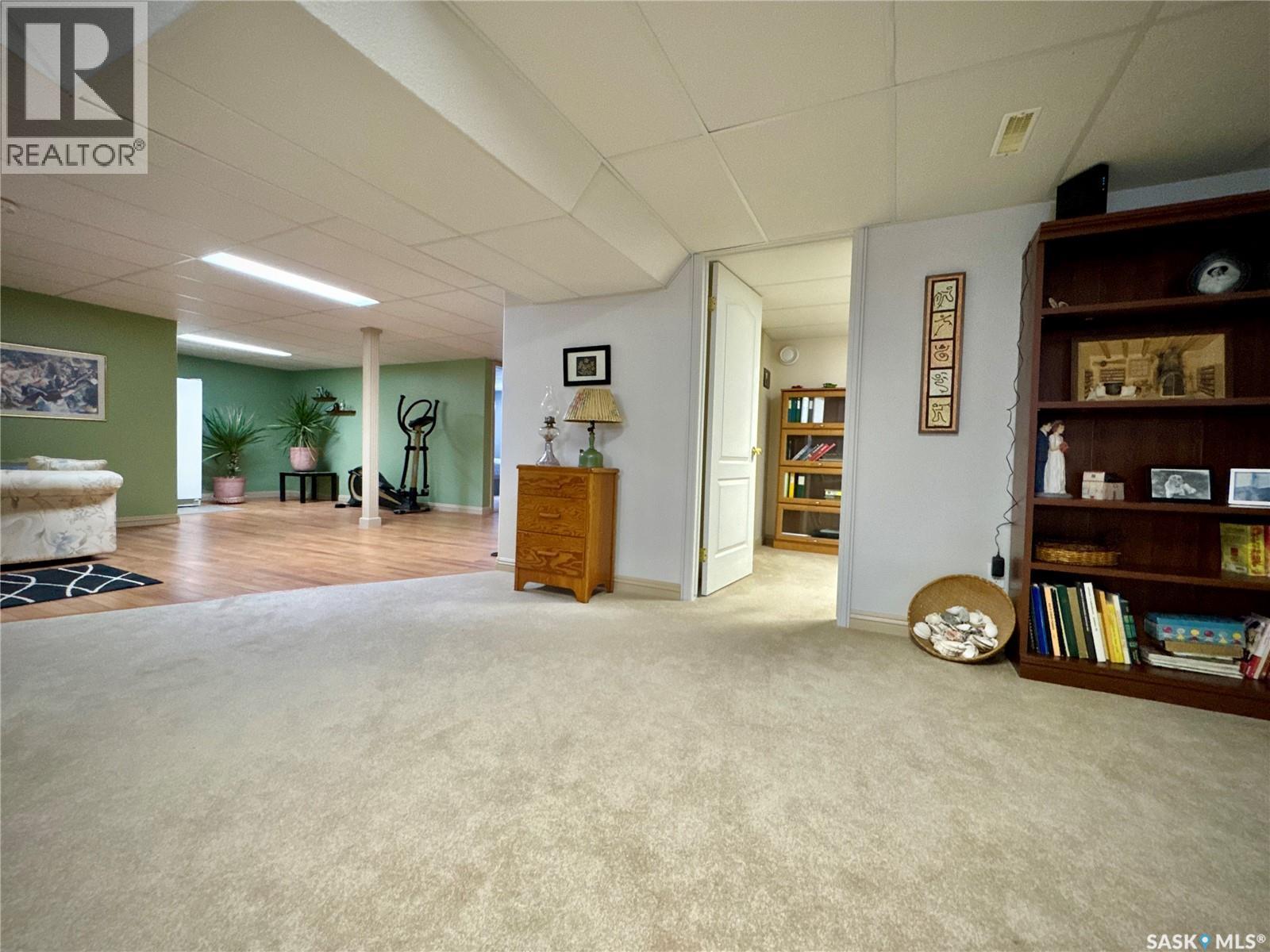 140 Morrison Drive, Yorkton, SK - Indoor