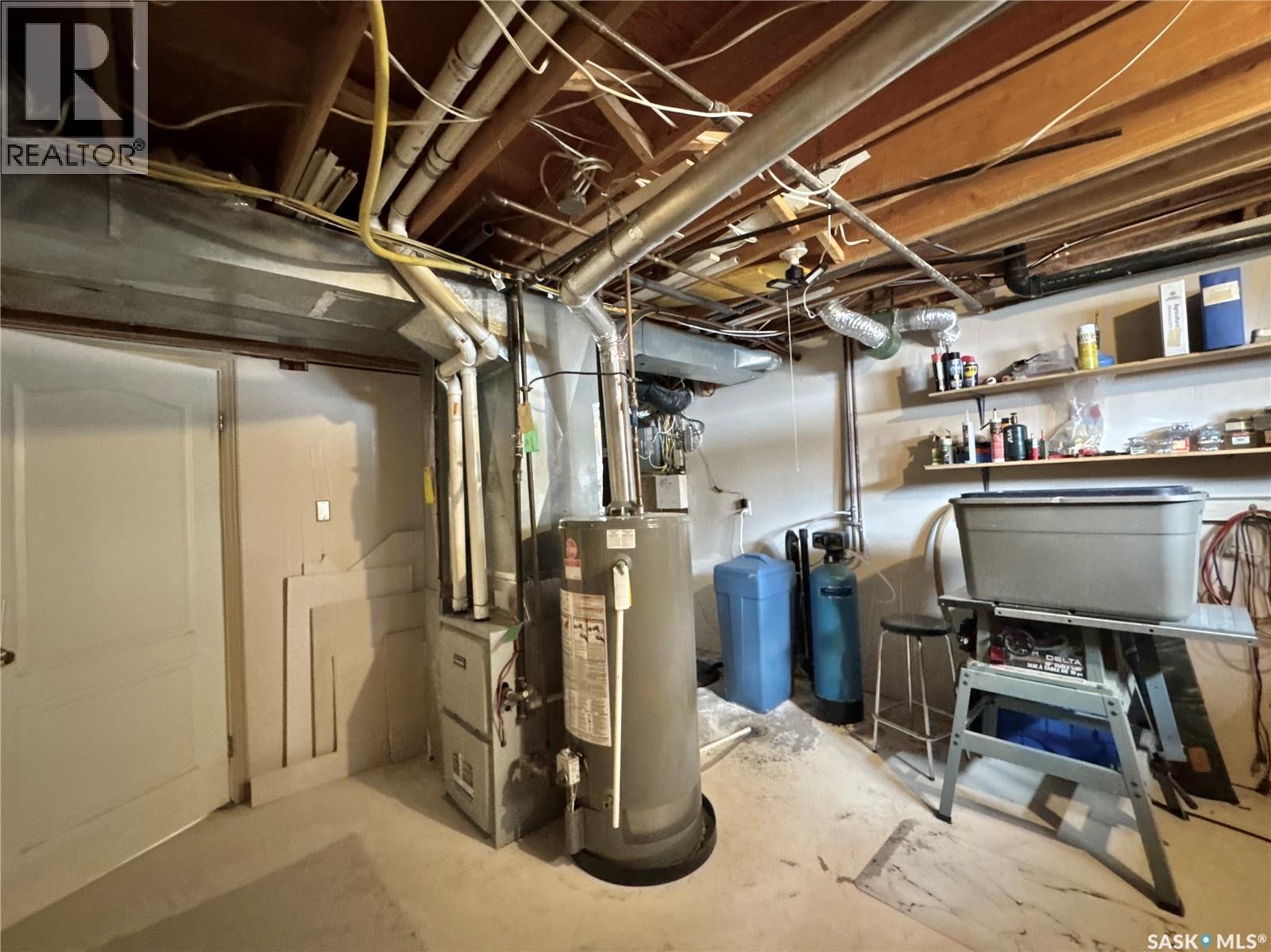 140 Morrison Drive, Yorkton, SK - Indoor Photo Showing Basement