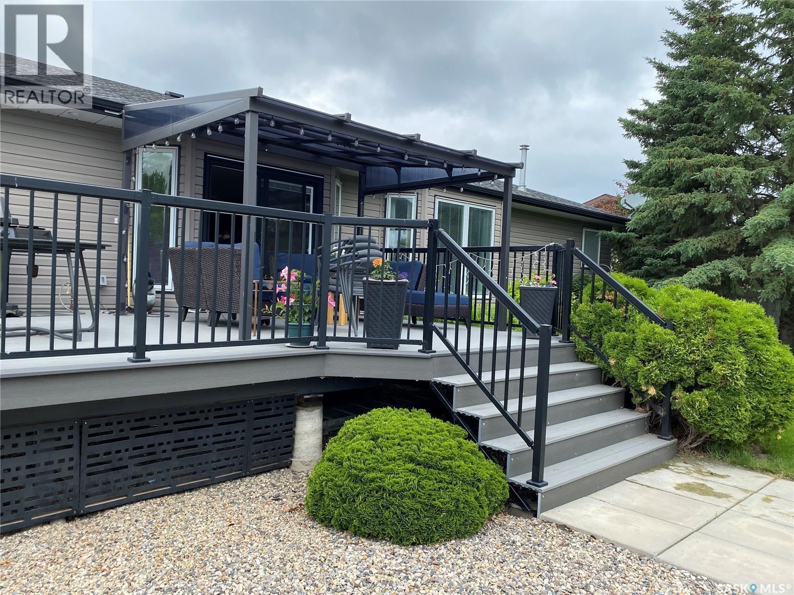 140 Morrison Drive, Yorkton, SK - Outdoor With Deck Patio Veranda