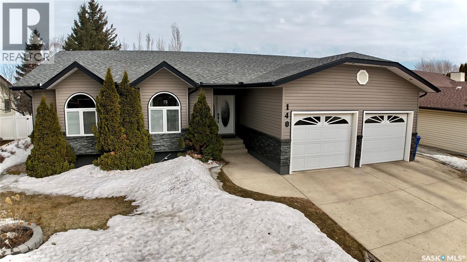 140 Morrison Drive, Yorkton, SK - Outdoor