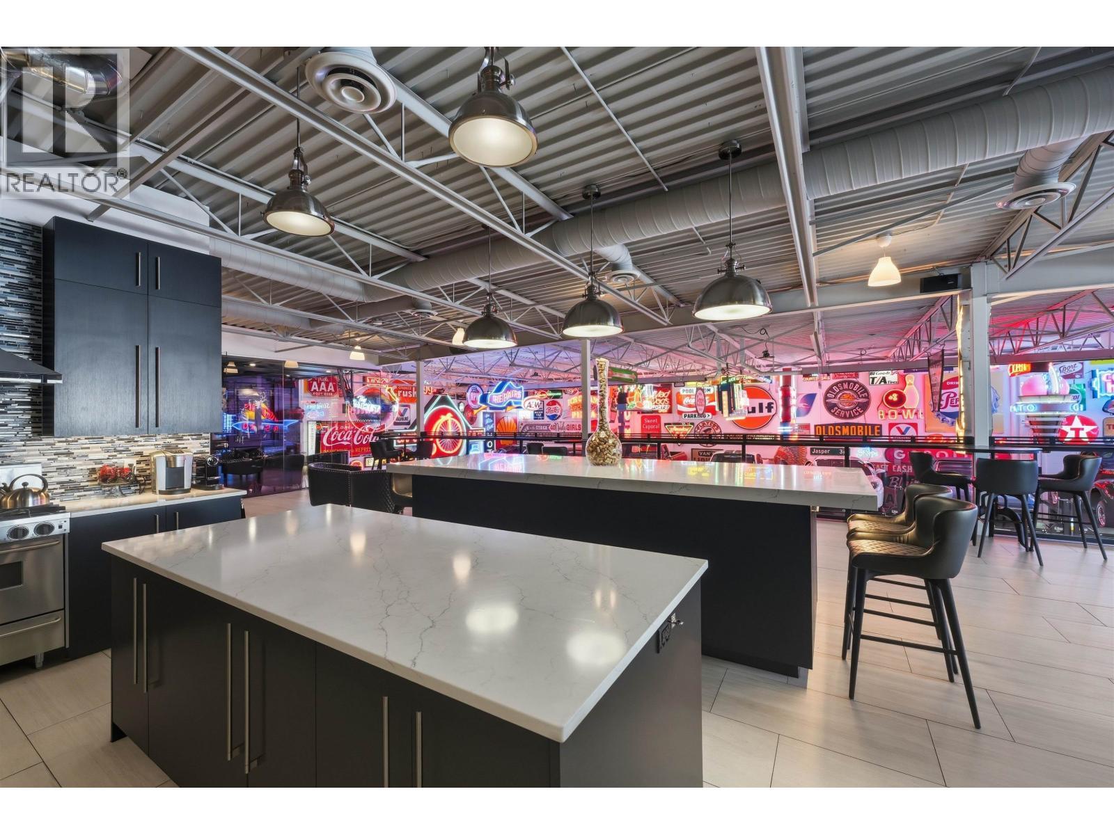 935 Sherwood Avenue, Coquitlam, BC