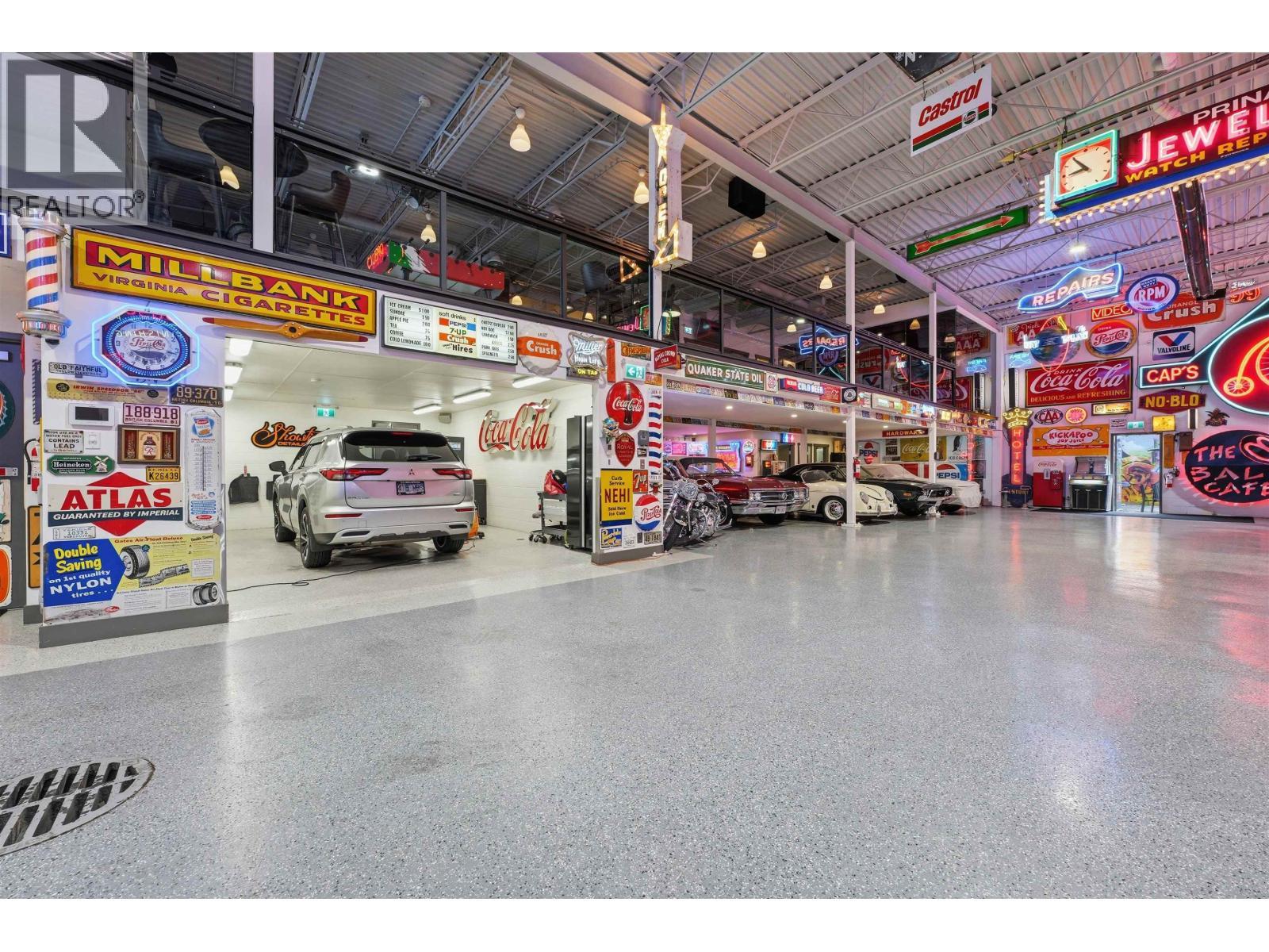 935 Sherwood Avenue, Coquitlam, BC