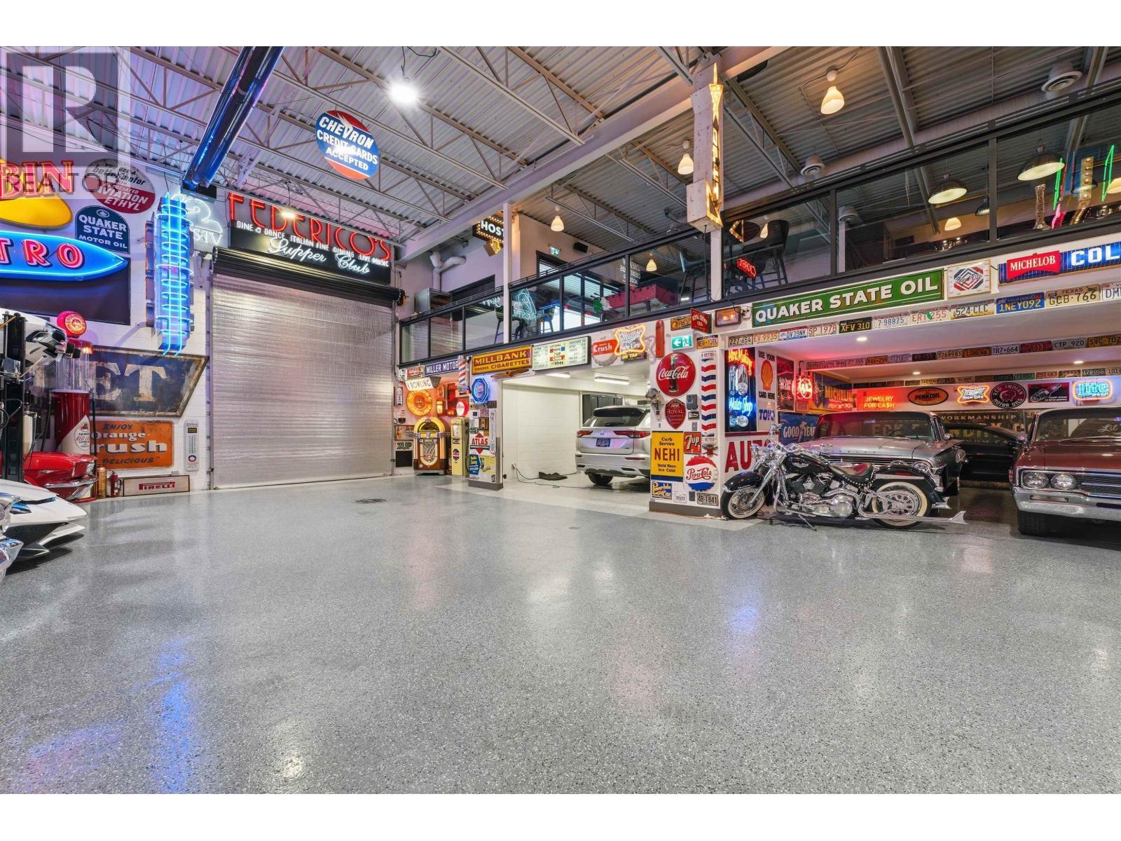 935 Sherwood Avenue, Coquitlam, BC